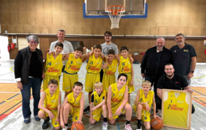 Inauguration des maillots UCLA U13M2  - LISS-TRANSPORT